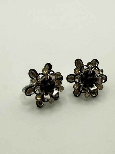 Vintage black enamel rhinestone flower screw back earrings