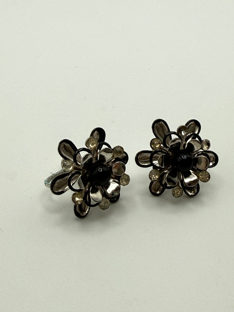 Vintage black enamel rhinestone flower screw back earrings