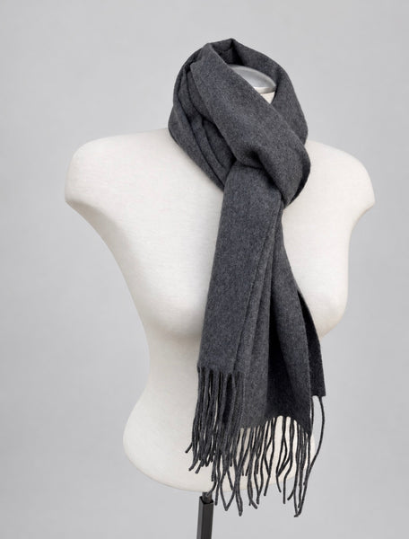 Vintage Enzo Mantovani 100% cashmere charcoal grey fringed scarf on mannequin