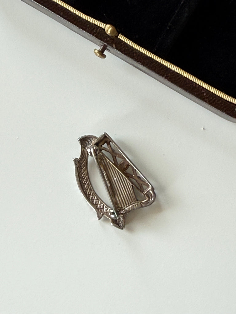 Reverse of Solvar sterling silver harp brooch showing pin clasp