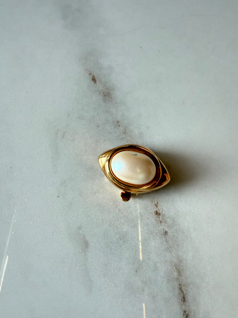 Vintage oval faux pearl gold-tone jewellery clasp replacement component