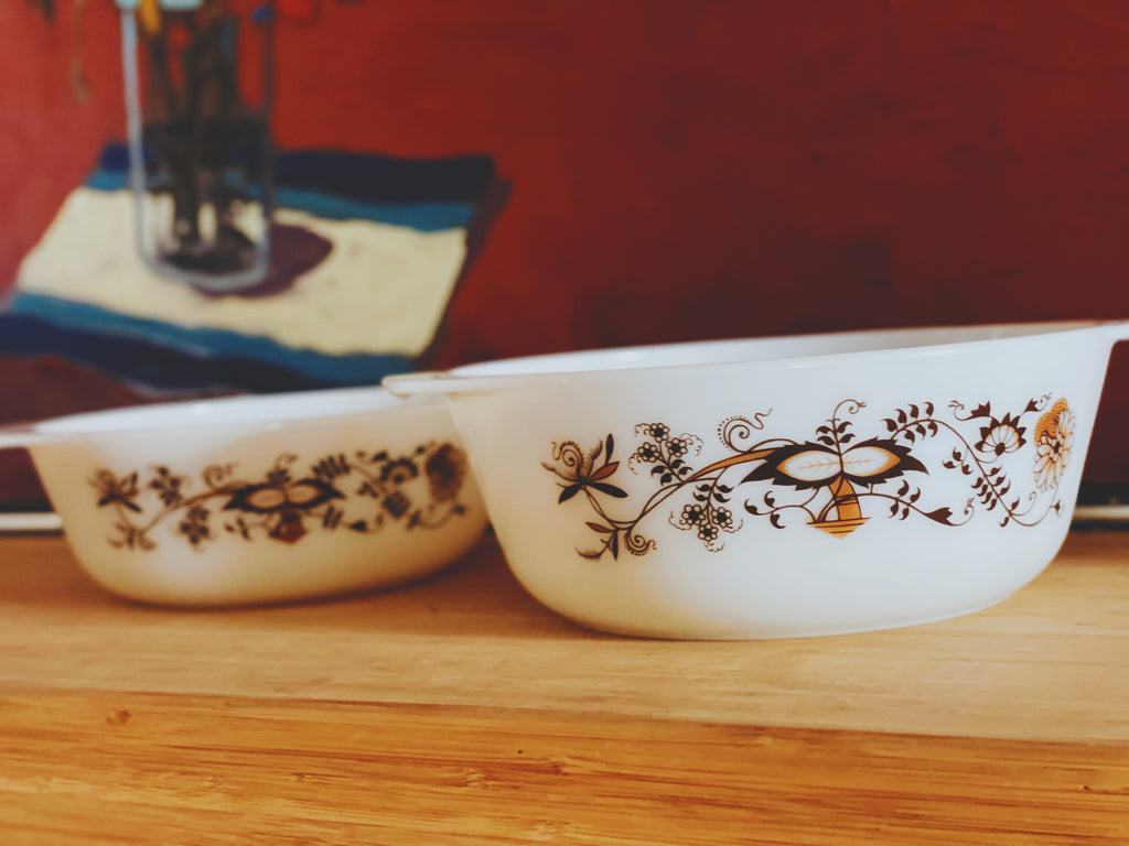 Pyrex England Brown Floral Vine Open Casserole – It's Vintage yyc